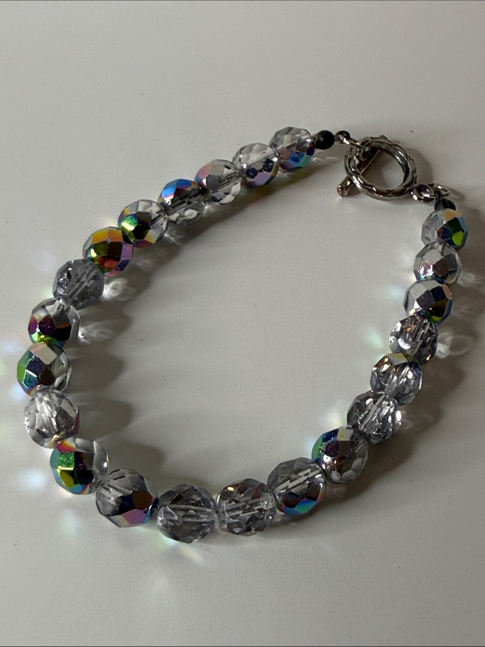 Vintage faceted glass Bead Bracelet in Iridescent Clear carnival style pretty